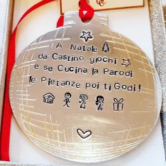 Palla di Natale con frase personalizzata incisa a mano